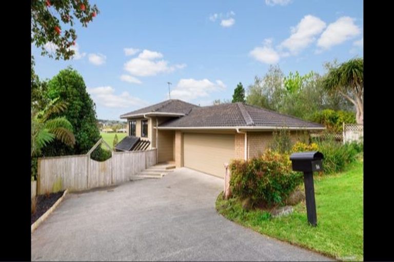 Photo of property in 18 The Glade North, Pukekohe, 2120