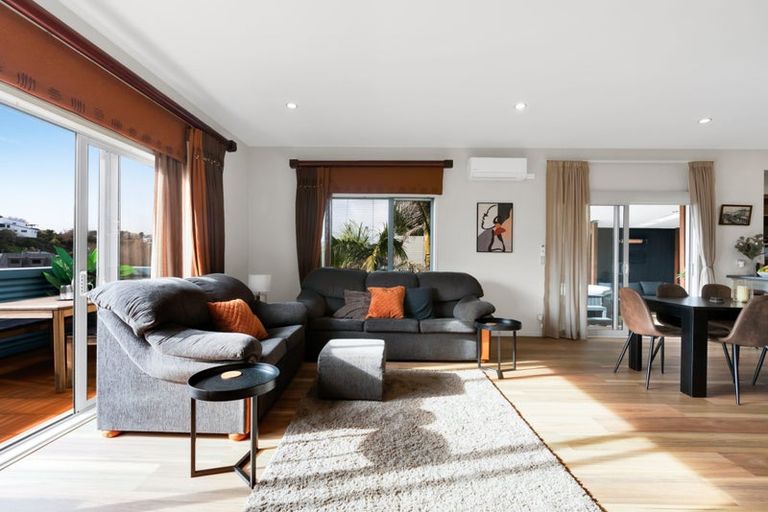 Photo of property in 10 Caledonia Place, Highlands Park, New Plymouth, 4312