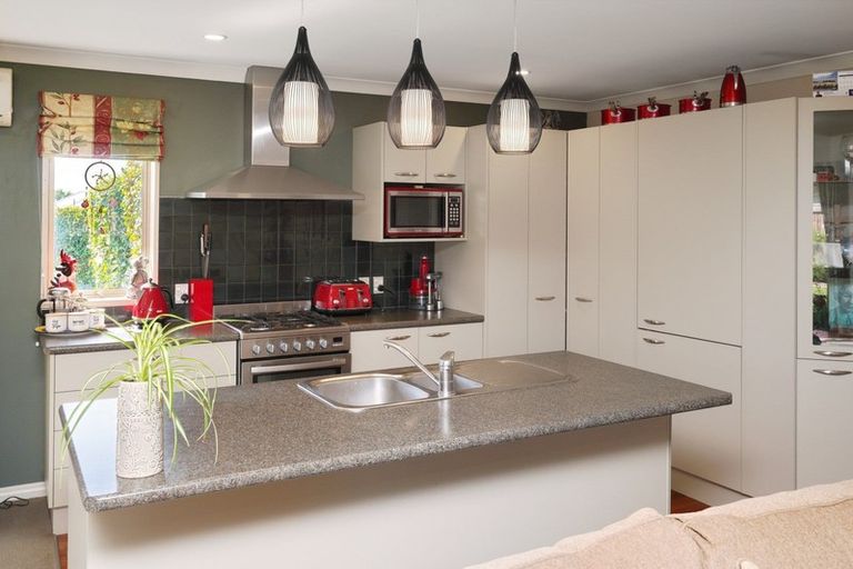 Photo of property in 102 Charles Street, Rangiora, 7400