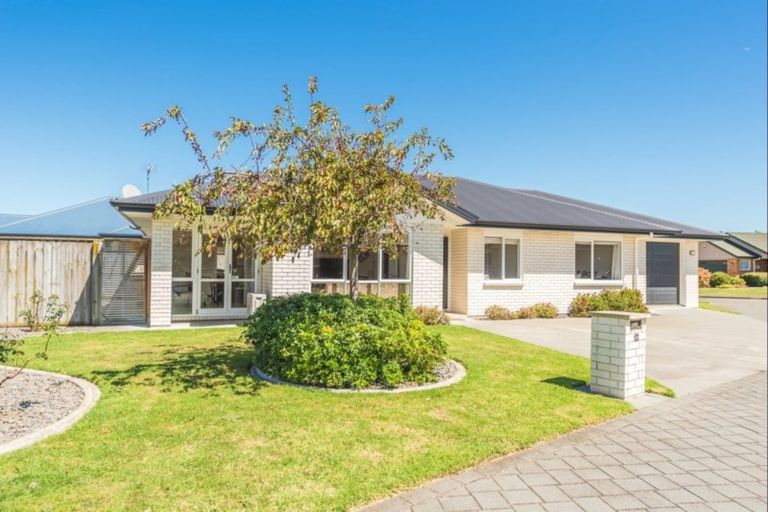 Photo of property in 12 Gilligan Close, College Estate, Whanganui, 4500