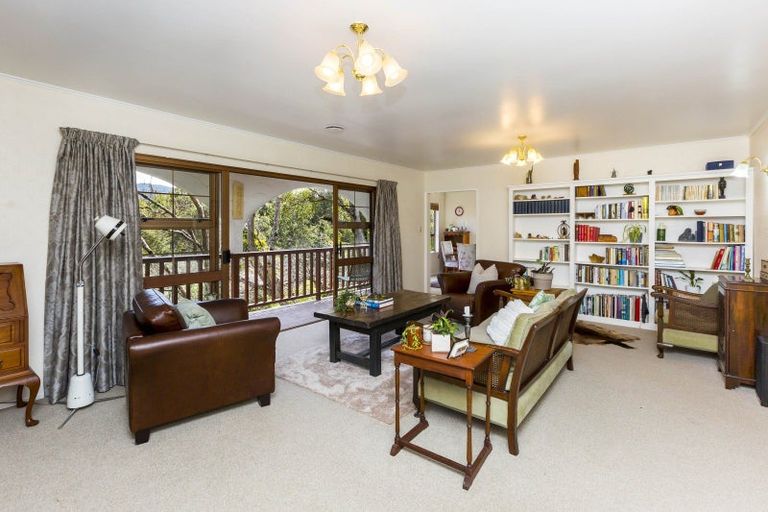 Photo of property in 69 Chatsworth Road, Silverstream, Upper Hutt, 5019