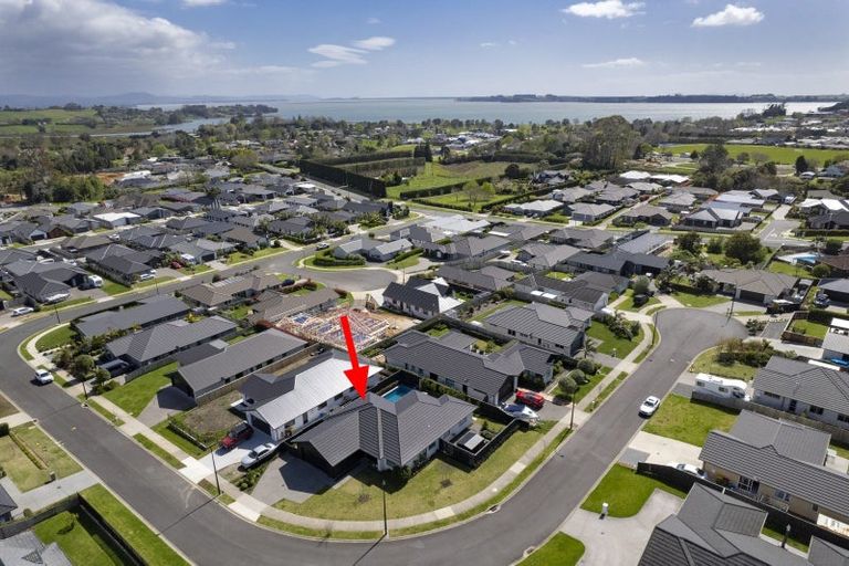 Photo of property in 15 Charlotte Drive, Omokoroa, 3114