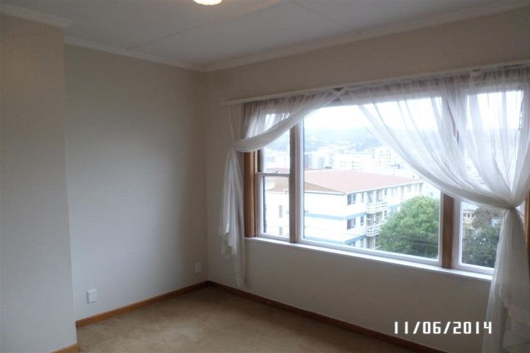 Photo of property in 8 Hawker Street, Mount Victoria, Wellington, 6011