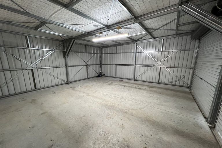 Photo of property in 118 Waihou Road, Levin, 5571