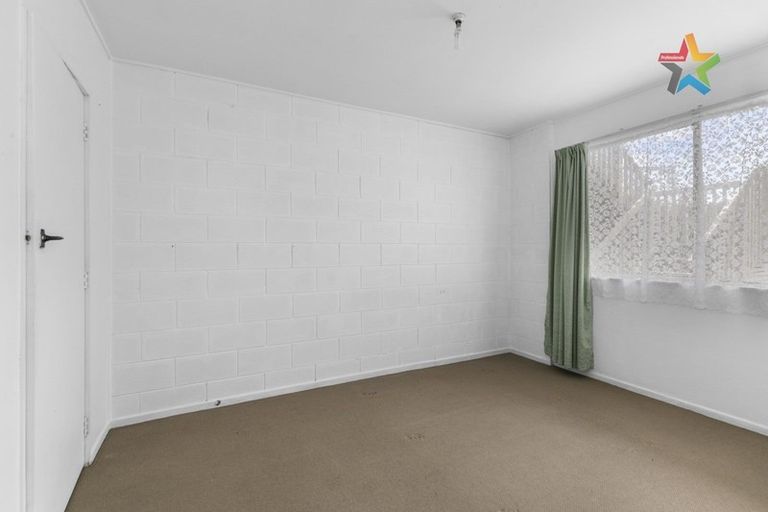 Photo of property in 71o Randwick Crescent, Moera, Lower Hutt, 5010