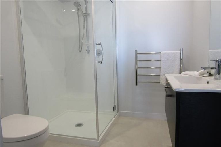 Photo of property in Frank Sargeson Apts, 406/74 Anzac Street, Takapuna, Auckland, 0622