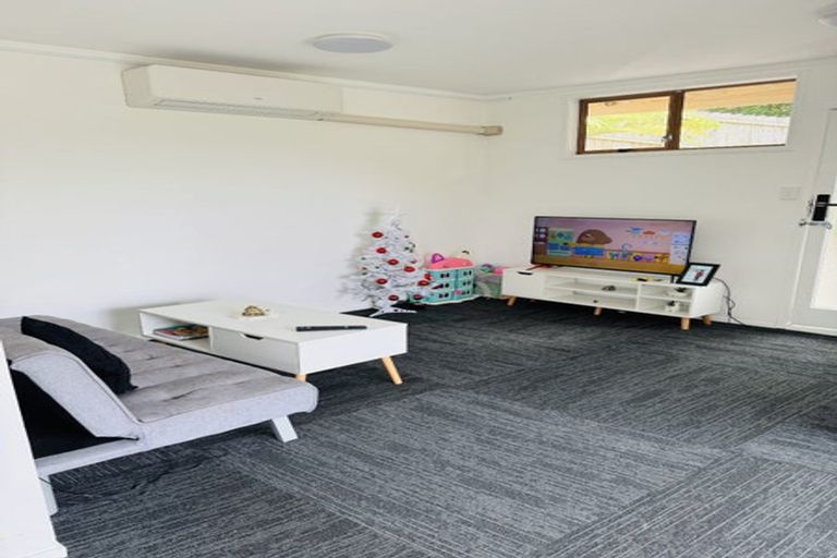 Photo of property in 671 East Coast Road, Browns Bay, Auckland, 0630