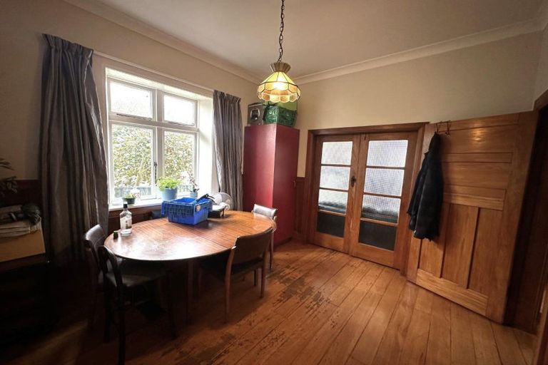 Photo of property in 6 Marne Street, Hokowhitu, Palmerston North, 4410