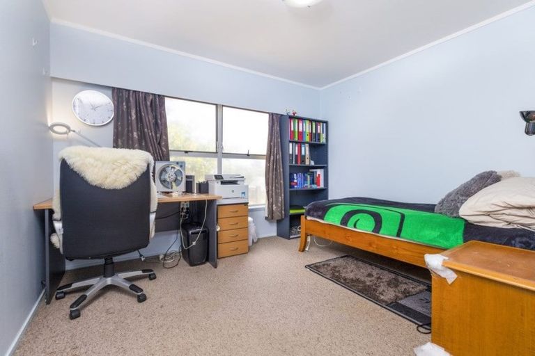 Photo of property in 2/1 Leigh Terrace, Bayview, Auckland, 0629