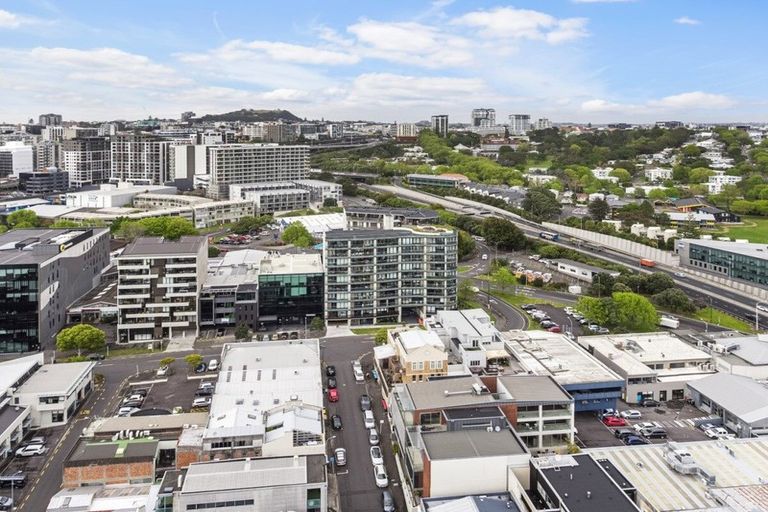 Photo of property in 33 Sale Street, Cockle Bay, Auckland, 2014