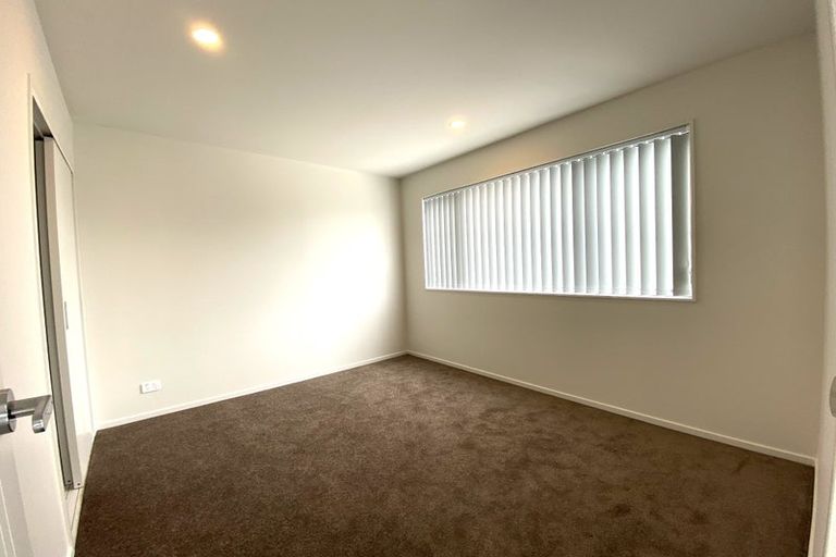Photo of property in 6c Tiroroa Avenue, Te Atatu South, Auckland, 0610