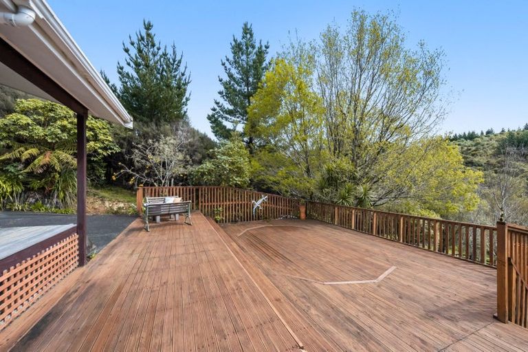 Photo of property in 70 Kaitoke Loop, Kaitoke, Upper Hutt, 5018