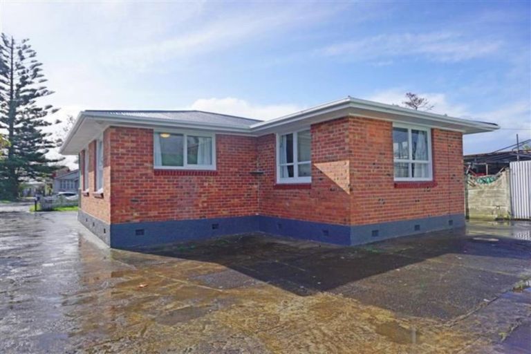 Photo of property in 172 Buckland Road, Mangere East, Auckland, 2024
