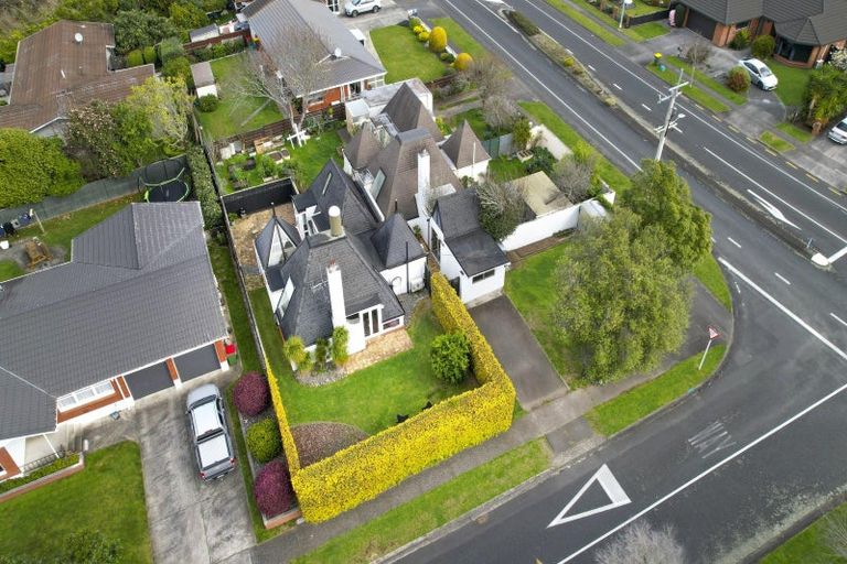 Photo of property in 2 Marnane Terrace, St Andrews, Hamilton, 3200