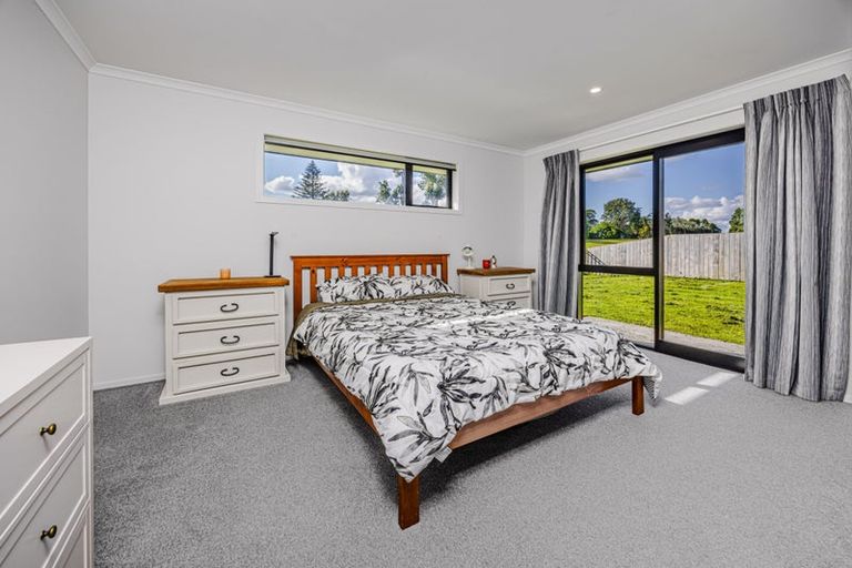 Photo of property in 57 Murray Ward Drive, Te Kauwhata, 3710