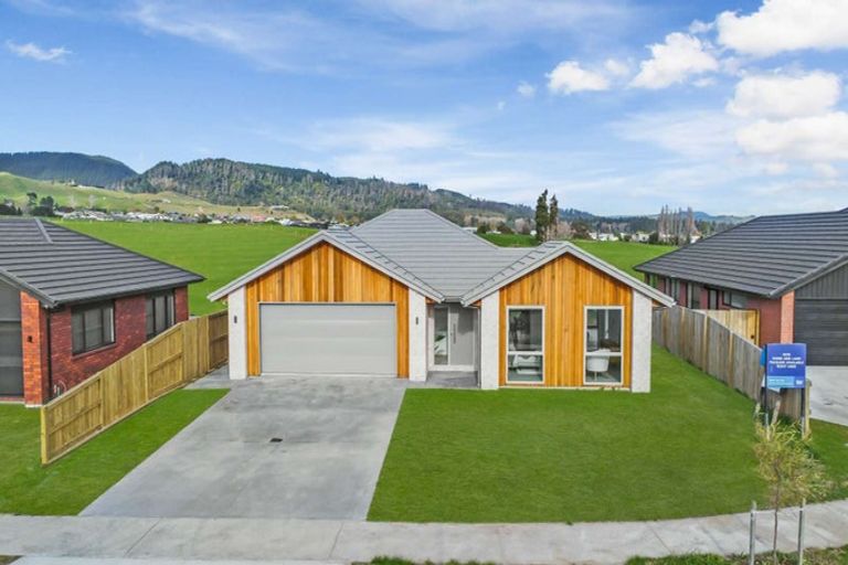 Photo of property in 16 Tarata Place, Owhata, Rotorua, 3010