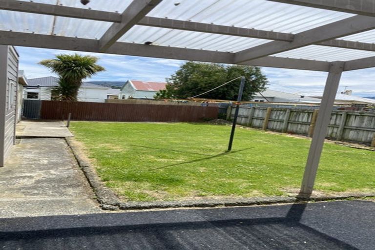 Photo of property in 220 Oxford Street, South Dunedin, Dunedin, 9012