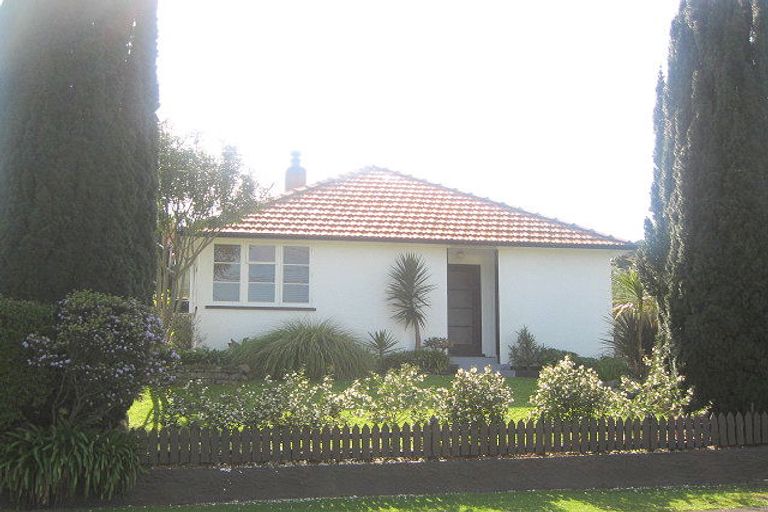 Photo of property in 62 Parsons Street, Frankleigh Park, New Plymouth, 4310