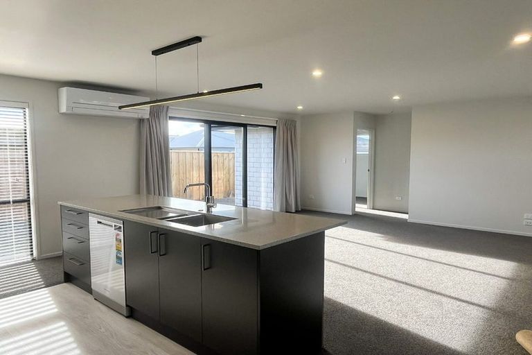 Photo of property in 27 Hilton Drive, Amberley, 7410