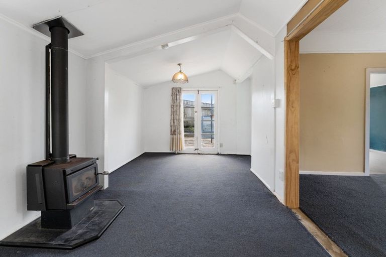 Photo of property in 2 Rupini Street, Otaki Beach, Otaki, 5512