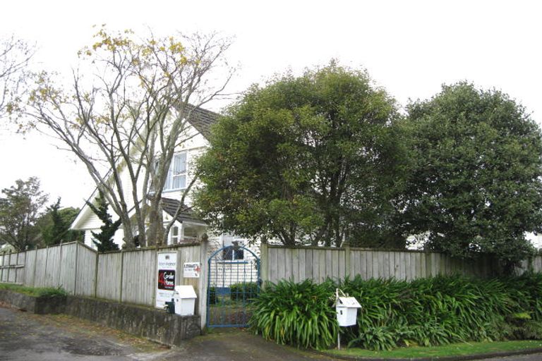 Photo of property in 9 Welbourn Terrace, Welbourn, New Plymouth, 4310