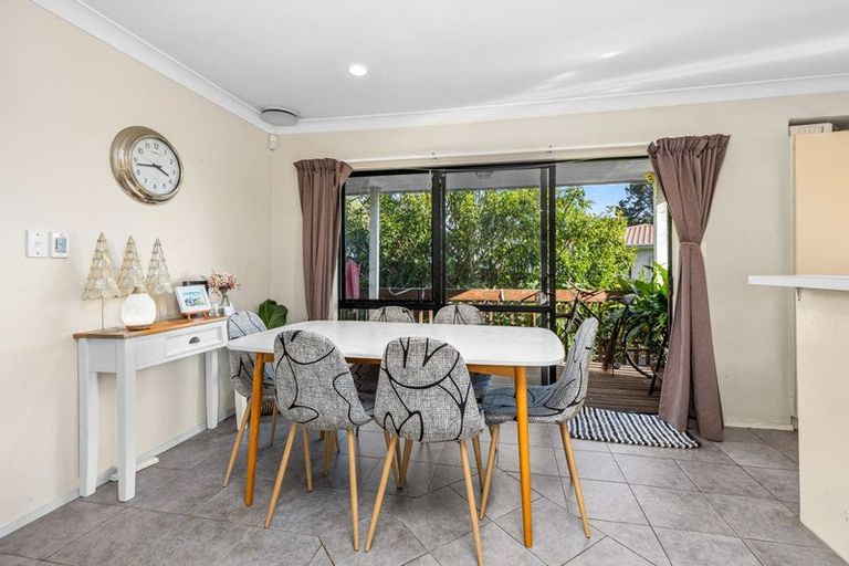 Photo of property in 41 Newington Road, Henderson, Auckland, 0612