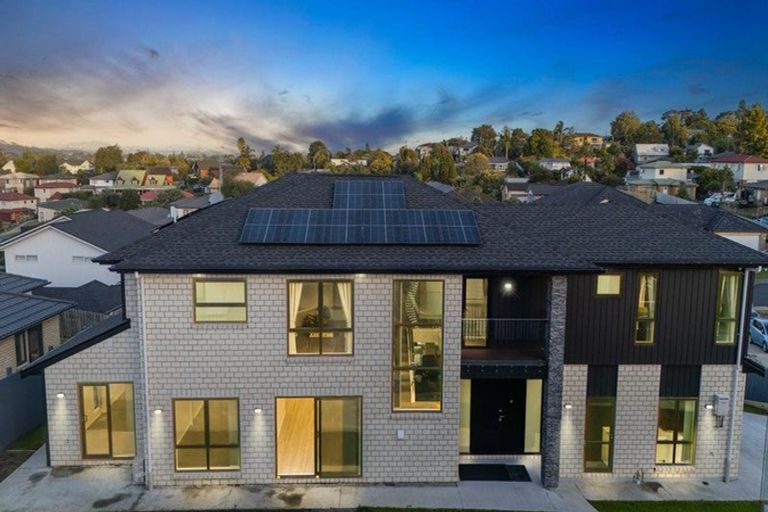 Photo of property in 4 Tawapou Close, Massey, Auckland, 0614