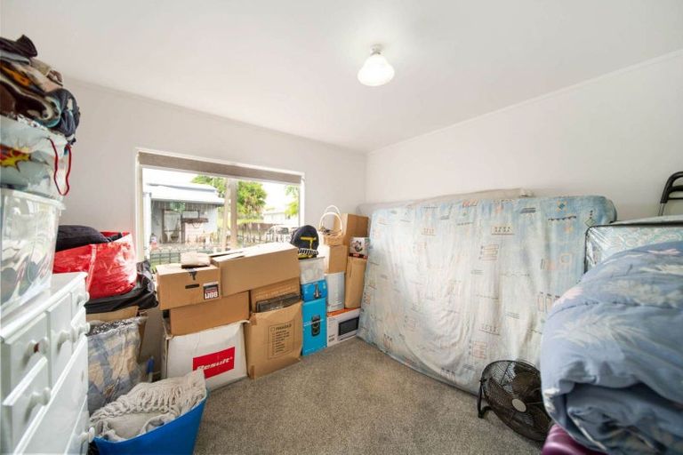 Photo of property in 1/142 Shifnal Drive, Randwick Park, Auckland, 2105
