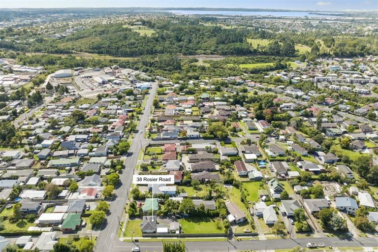 Photo of property in 38 Rosier Road, Glen Eden, Auckland, 0602