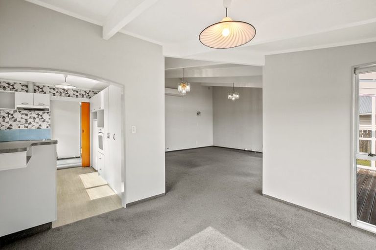 Photo of property in 3/66 Waiwaka Terrace, Strandon, New Plymouth, 4312