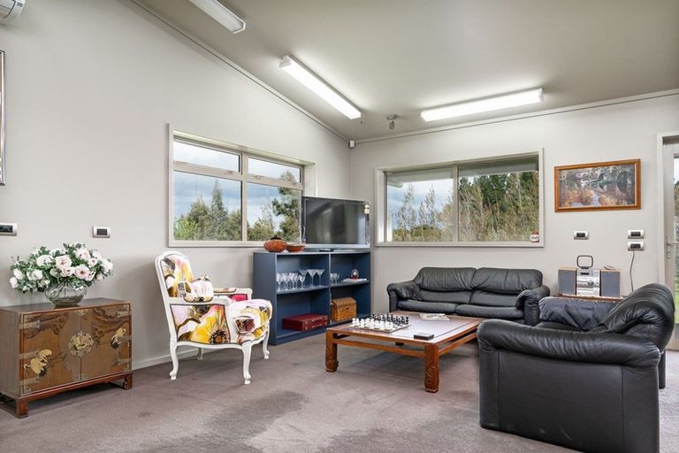 Photo of property in 18 Campbell Drive, Martinborough, 5711