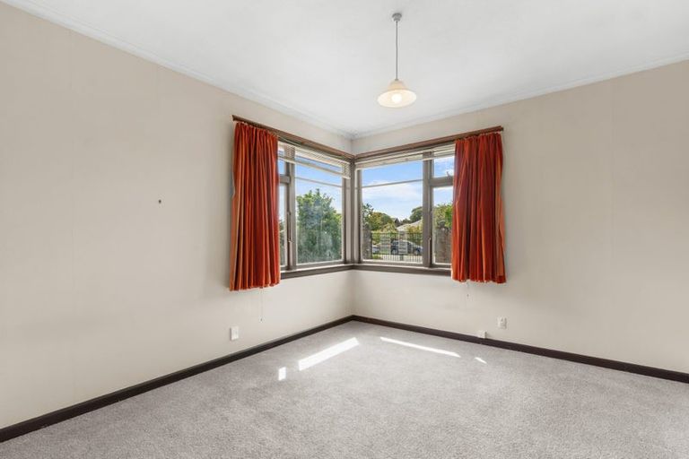 Photo of property in 131 Memorial Avenue, Burnside, Christchurch, 8053