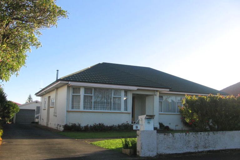 Photo of property in 9 Karamu Avenue, Takaro, Palmerston North, 4410