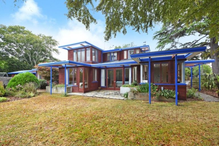 Photo of property in 23 Golf Road, Heretaunga, Upper Hutt, 5018