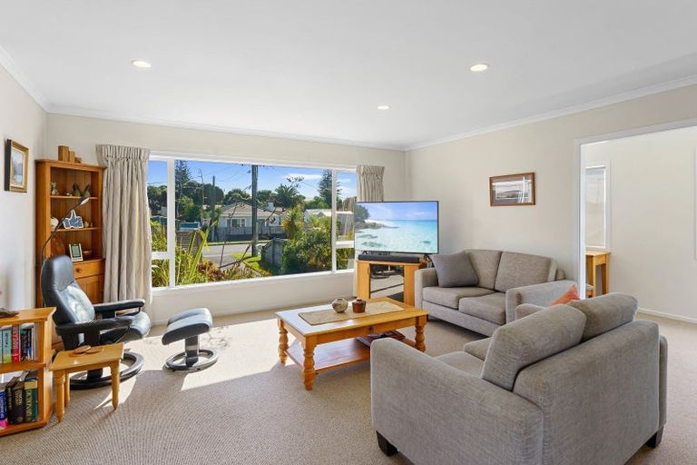 Photo of property in 50 Moana Street, Otaki Beach, Otaki, 5512