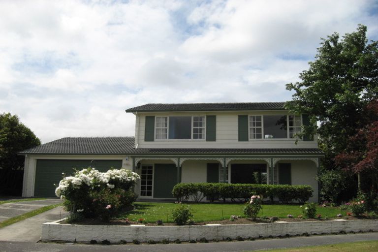 Photo of property in 11 Hillcrest Place, Avonhead, Christchurch, 8042