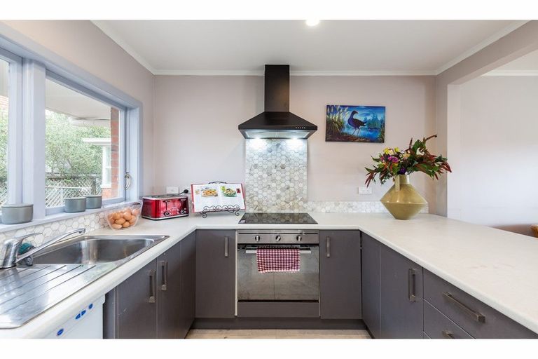 Photo of property in 2/303 Rangatira Road, Beach Haven, Auckland, 0626