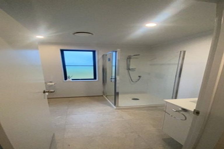 Photo of property in 15 Saddleback Crescent, Papakura, 2110