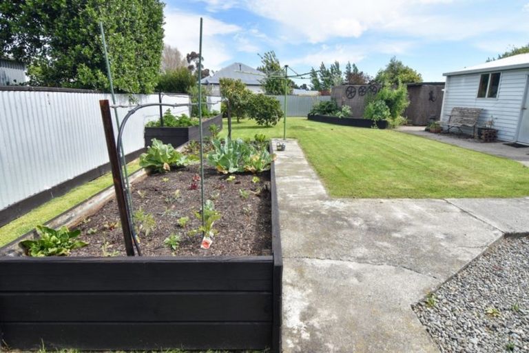 Photo of property in 65 Victoria Street, Carterton, 5713