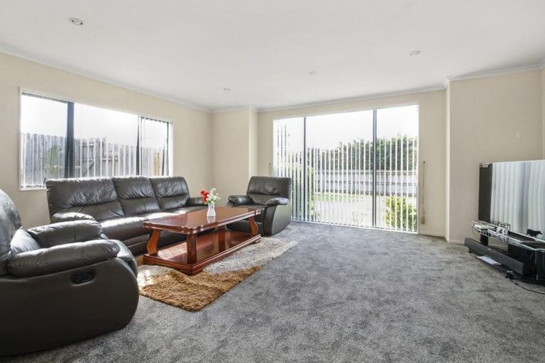 Photo of property in 497 Great South Road, Opaheke, Papakura, 2113