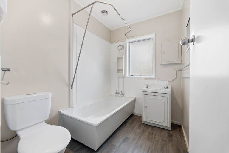 Photo of property in 1 Kupe Place, Tokoroa, 3420