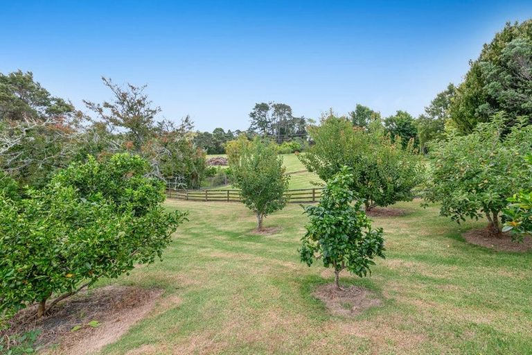 Photo of property in 786 South Head Road, South Head, Helensville, 0874