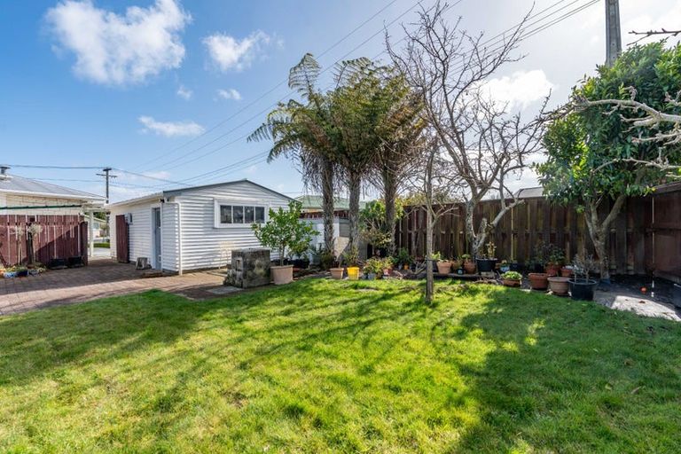 Photo of property in 18 Carrington Avenue, Hillcrest, Hamilton, 3216