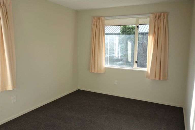 Photo of property in 2/146 Maidstone Road, Ilam, Christchurch, 8041