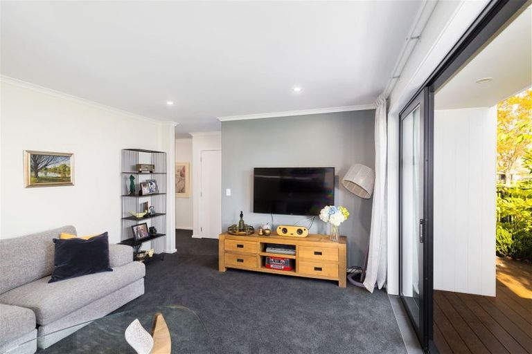 Photo of property in 15 Holmes Hanover Lane, Halswell, Christchurch, 8025