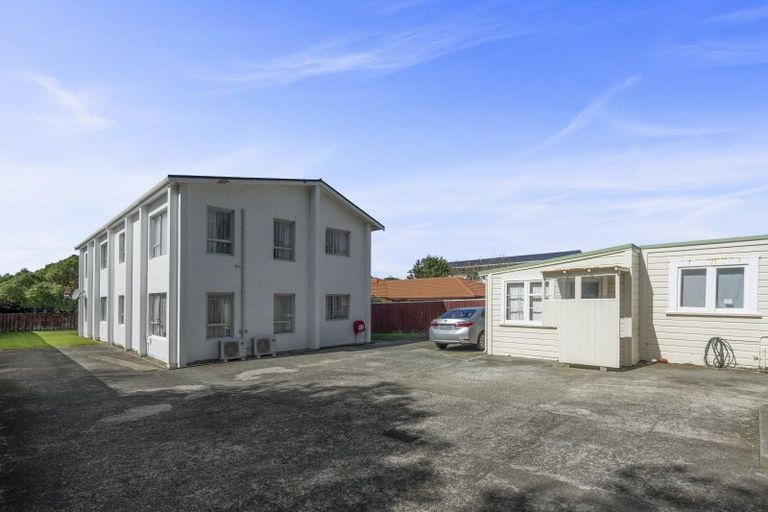 Photo of property in 65 Freyberg Street, Lyall Bay, Wellington, 6022