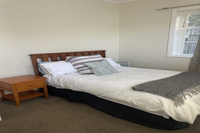 Photo of property in 33 Benares Street, Khandallah, Wellington, 6035