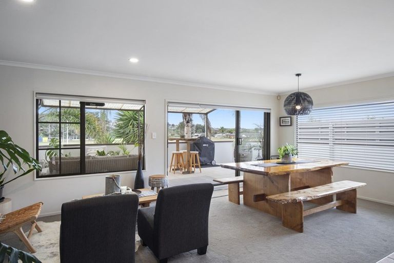 Photo of property in 41 Ridgeway Road, Pukekohe, 2120