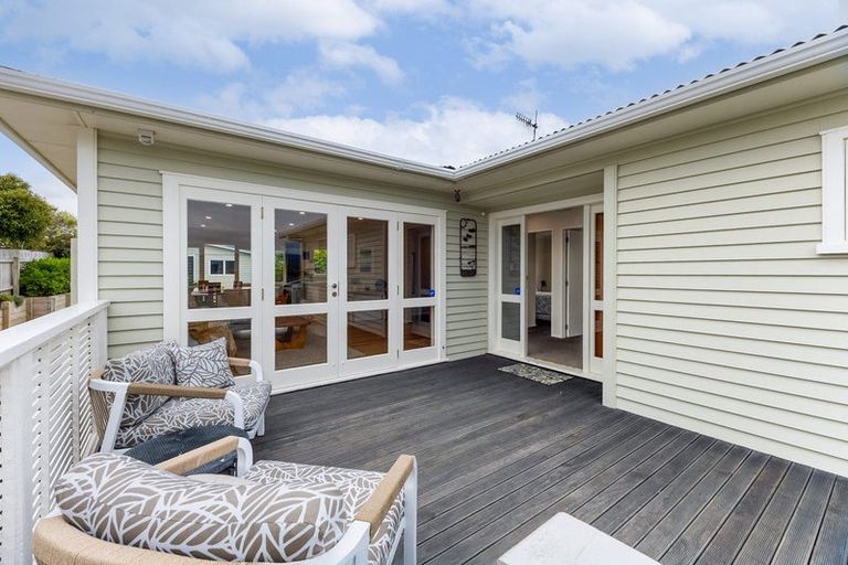 Photo of property in 38 Gray Avenue, Paraparaumu Beach, Paraparaumu, 5032