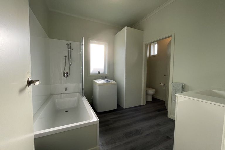 Photo of property in 98 Jenkin Street, Strathern, Invercargill, 9812